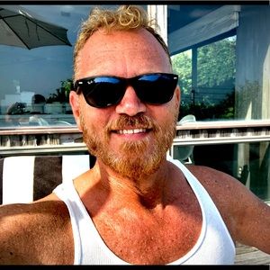 Meet your Posher, Robb